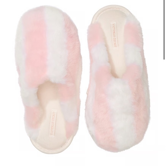 NWT Victoria's Secret Pink & White Striped Plush Robe and Slippers Set - Picture 4 of 10